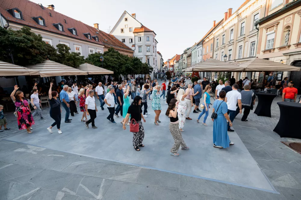 Največji srednjeveški grad obiskalo 22.000 turistov