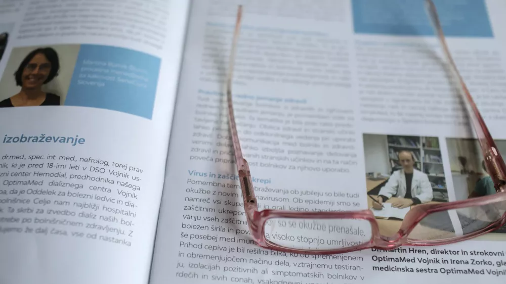 - simbolična fotografija – starejši občani – starostniki - upokojenci - očala - dioptrija- 20.01.2023 - SeneCura - Dom starejših občanov Komenda, Juhantova pot 9, //FOTO: Jaka Gasar