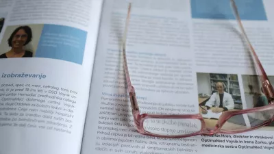 - simbolična fotografija – starejši občani – starostniki - upokojenci - očala - dioptrija- 20.01.2023 - SeneCura - Dom starejših občanov Komenda, Juhantova pot 9, //FOTO: Jaka Gasar