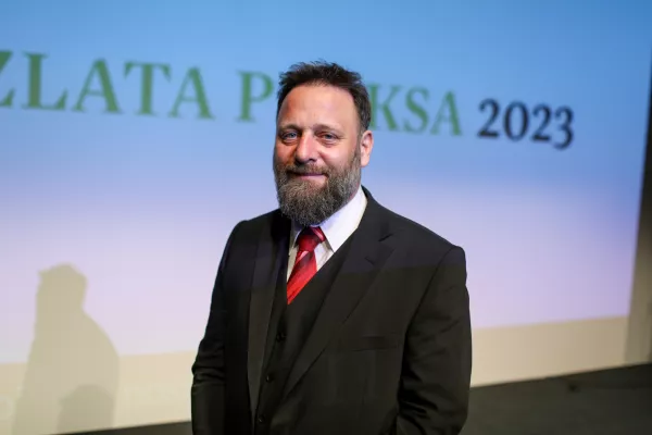 - Peter Ladič, INTERA d.o.o.- 29.03.2024. Zlata Nit, zaključek medisko raziskovalnega projekta časopisne družbe Dnevnik d.d. s podelitvijo nagrad najboljšim zaposlovalcem v Sloveniji.//FOTO: Bojan Velikonja