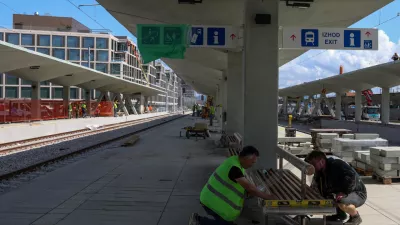 V uporabi novi peroni na glavni železniški postaji Ljubljana