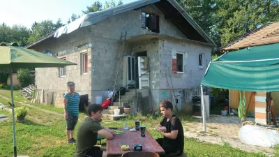 Iskrica, družina Zabukovnik, Vinarje pri Slovenski Bistrici. Toča ji je uničila streho in notranjost hiše. Foto: Tatjana Pihlar / Foto: Tatjana Pihlar 