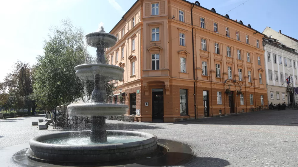 8.9.2025 - Stavba na naslovu Novi trg 1Foto: Luka Cjuha