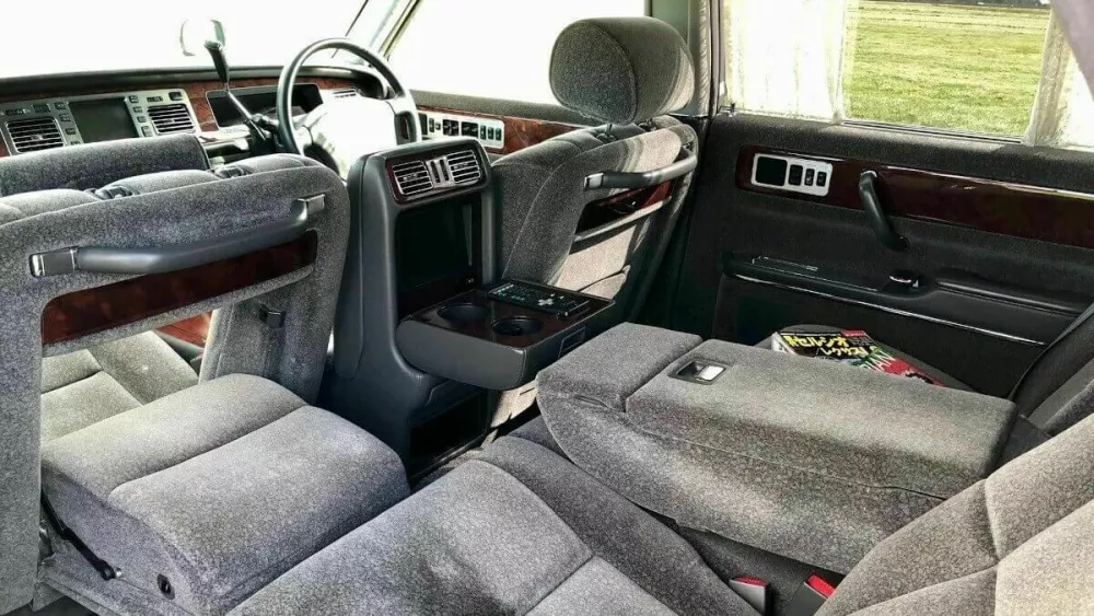 Toyota century (1967–danes): S feniksi za mir, srečo in dolgo življenje