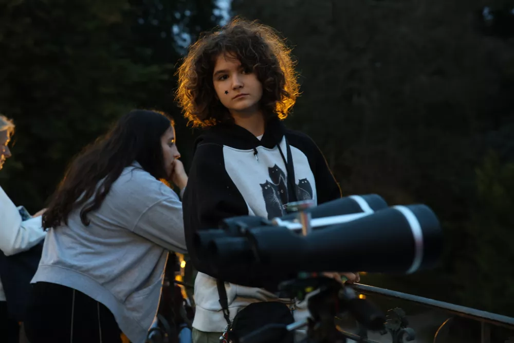 - 07.09.2025 - Krvava luna - ljudje, čakanje, opazovanje, gledanje//FOTO: Jaka Gasar / Foto: Jaka Gasar