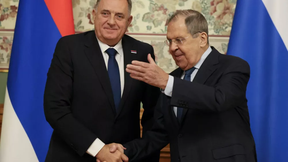 Russia's Foreign Minister Sergei Lavrov and Milorad Dodik, who was recently stripped of his mandate as the autonomous Serb Republic's president by Bosnia's election commission, attend a news conference following their talks in Moscow, Russia, September 9, 2025. Sergei Ilnitsky/Pool via REUTERS