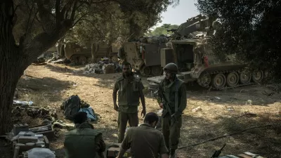 FILE -- Israeli reservists gather at their camp outside Be'eri, Israel, Oct. 14, 2023. Inspired by the unity they experienced in the military, thousands of reservists returning from the front line in the Gaza Strip are organizing for political change.,Image: 851881240, License: Rights-managed, Restrictions: AN OCT. 14, 2023 FILE PHOTO, Model Release: no / Foto: Profimedia