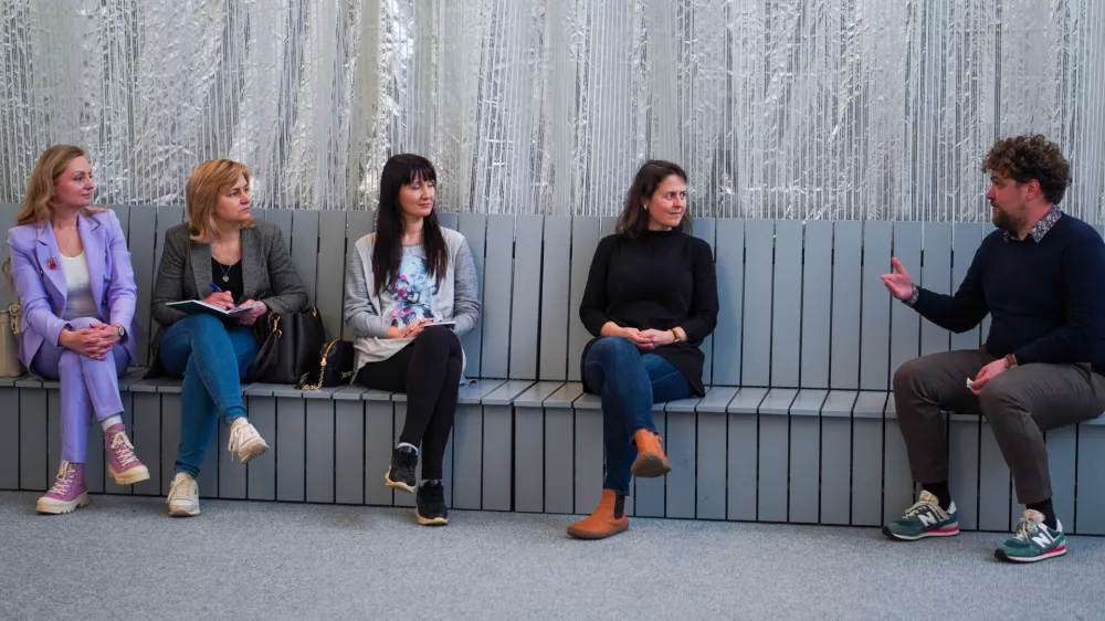 Integracija tujcev skozi čarovnijo gledališča