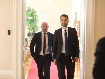 - Jernej Vrtovec, poslanec NSi,- Matej Tonin predsednik in poslanec NSI,- 11.07.2025. - predsednik vlade Robert Golob je gostil srečanje s predsedniki parlamentarnih strank na temo članstva Slovenije v Natu ter vprašanja izvedbe referenduma glede povečanja obrambnih izdatkov Slovenije.//FOTO: Bojan Velikonja