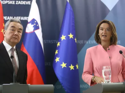 Vang Jij13.09.2025 - Ministrica Fajon bo na uradnem obisku gostila direktorja Komisije za zunanje zadeve Centralnega komiteja KPK in ministra za zunanje zadeve Ljudske republike Kitajske Vanga JijaFoto: Luka Cjuha