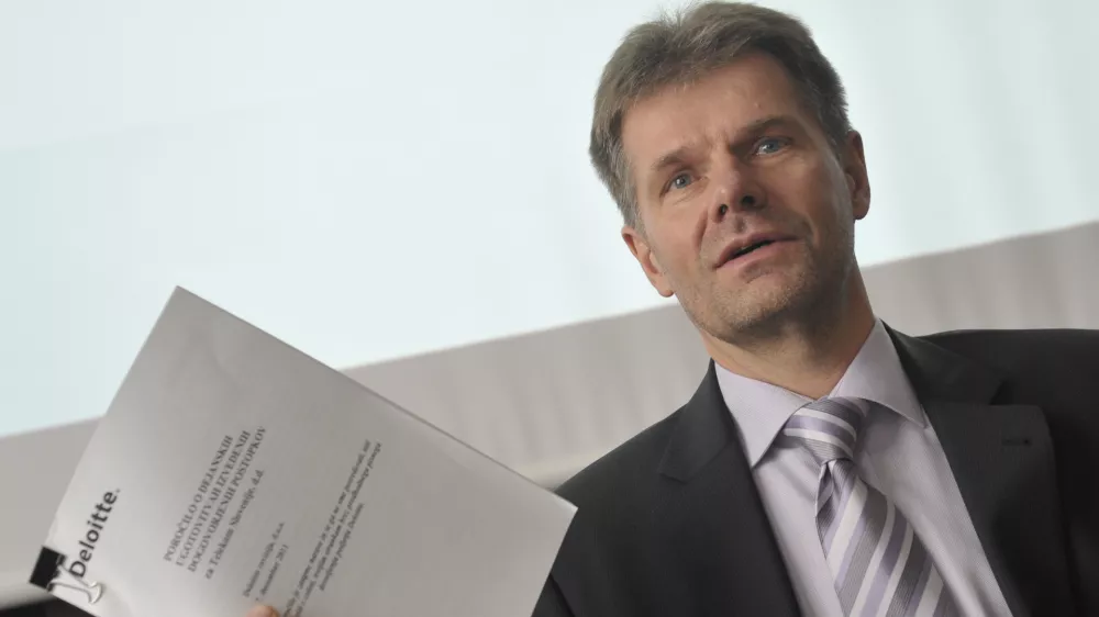 nekdanji predsednik uprave Telekom Slovenije Bojan Dremelj - novinarska konferenca nekdanjega predsednika uprave Telekoma Slovenije Bojana Dremlja, na kateri je predstavil ozadje, odgovore in komentarje povezane s posebno revizijo v Telekomu Slovenije  //FOTO: Tomaž Zajelšnik