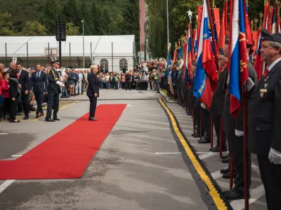 Ilirska Bistrica: osrednja prireditev ob državnem prazniku priključitve Primorske k matični domovini.Slavnostna govornica je predsednica republike Nataša Pirc Musar.