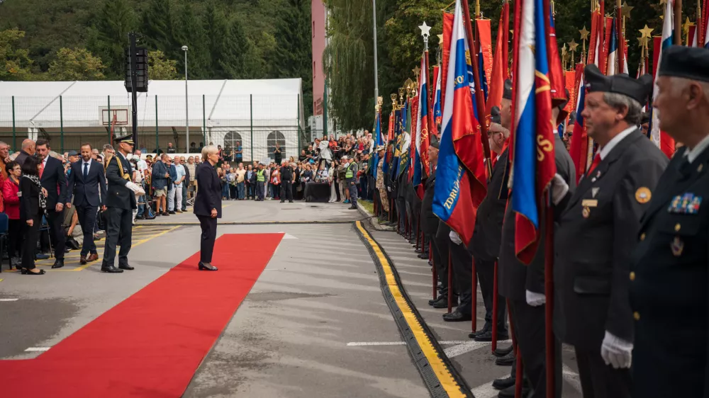 Ilirska Bistrica: osrednja prireditev ob državnem prazniku priključitve Primorske k matični domovini.Slavnostna govornica je predsednica republike Nataša Pirc Musar.