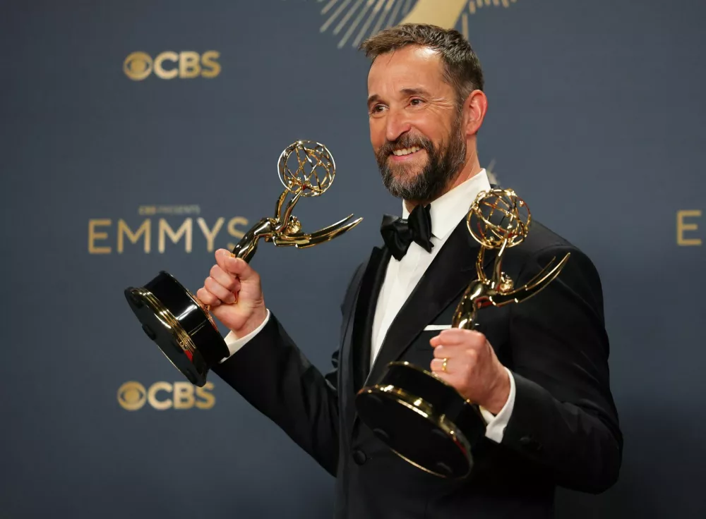 Noah Wyle, Best Actor in a Drama Series for "The Pitt", which won Best Drama Series, poses at the 77th Primetime Emmy Awards in Los Angeles, California, U.S., September 14, 2025. REUTERS/Daniel Cole