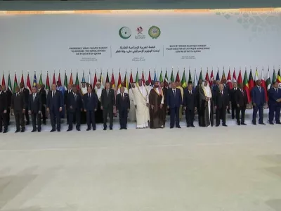 Attendees of the emergency Arab-Islamic leaders' summit to discuss the Israeli attack on Hamas on Qatari territory, pose for a family photo, in Doha, Qatar, September 15, 2025, in this still image obtained from a video. Qatar TV/Handout via REUTERS  THIS IMAGE HAS BEEN SUPPLIED BY A THIRD PARTY
