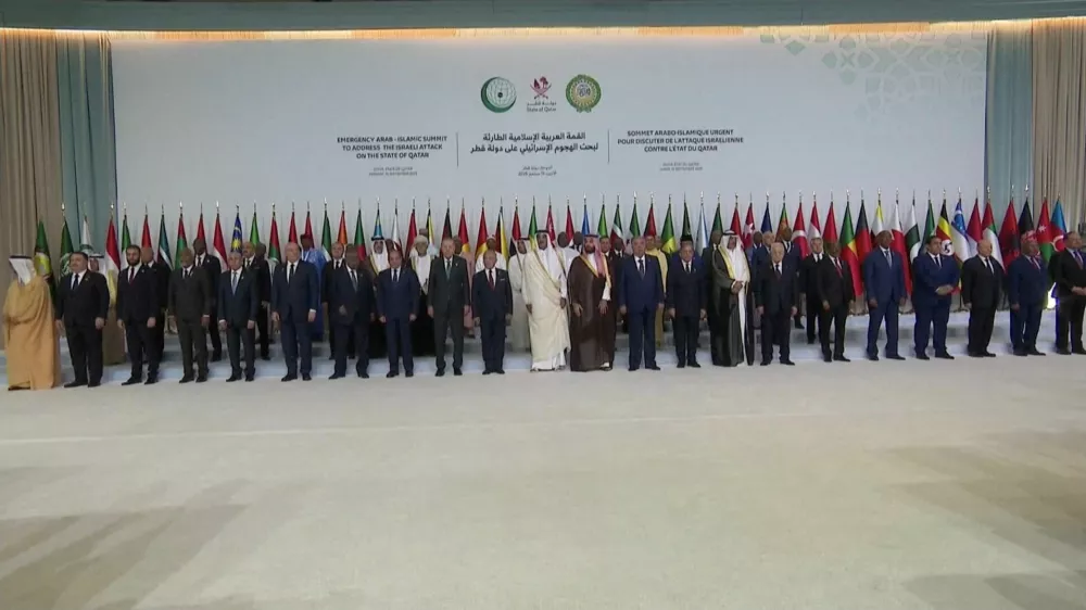 Attendees of the emergency Arab-Islamic leaders' summit to discuss the Israeli attack on Hamas on Qatari territory, pose for a family photo, in Doha, Qatar, September 15, 2025, in this still image obtained from a video. Qatar TV/Handout via REUTERS  THIS IMAGE HAS BEEN SUPPLIED BY A THIRD PARTY