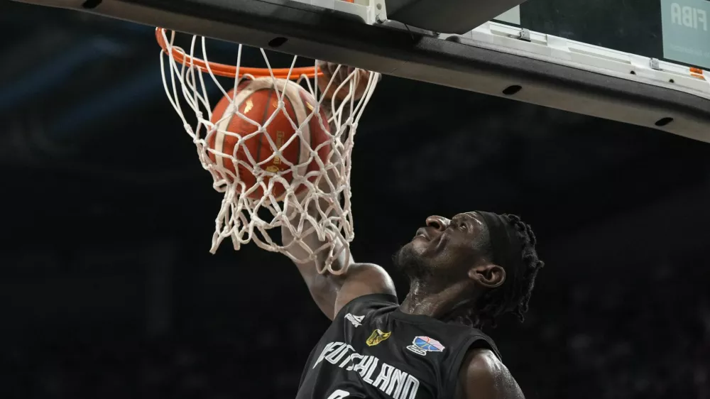 Basketball - FIBA EuroBasket 2025 - Final - Turkey v Germany - Xiaomi Arena, Riga, Latvia - September 14, 2025 Germany's Isaac Bonga in action REUTERS/Ints Kalnins