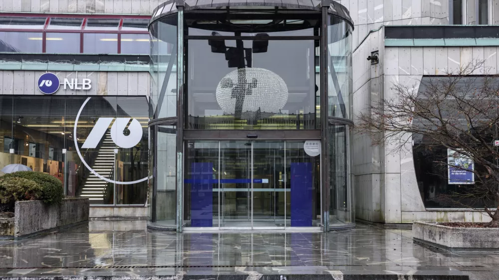 - 10.03.2025 - Na več kot 260 vpisnih mestih po državi se je pričelo vpisovanje obveznic za državljane oz t.i. ljudskih obveznic. NLB, TR3//FOTO: Jaka Gasar