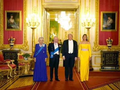 King Charles and Queen Camilla stand with U.S. President Donald Trump and First Lady Melania Trump at the state banquet at Windsor Castle, in Windsor, Britain September 17, 2025.  Aaron Chown/Pool via REUTERS