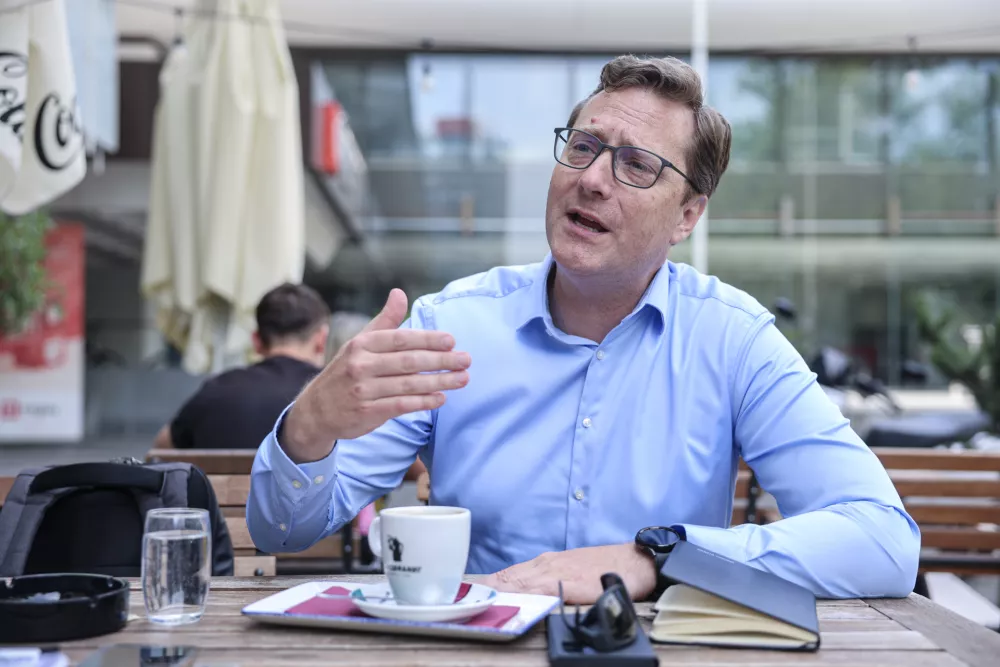 - 19.06.2025 - Evropski poslanec Vladimir Prebilič//FOTO: Jaka GasarOPOMBA: ZA OBJEKTIV - INTERVJU