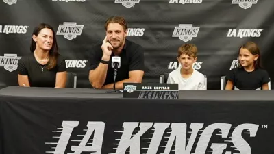 Anže Kopitar z družino.