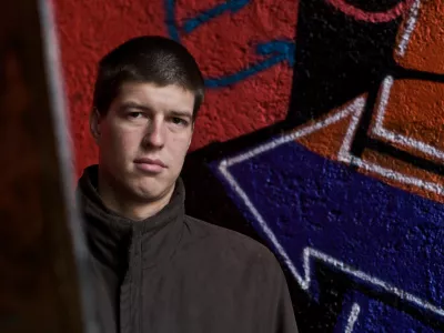 Goran Vojnovič, filmski - televizijski režiser in scenarist, kolumnist Dnevnika - prejemnik nagrade Prešernovega sklada 2009 za roman Čefurji raus!/FOTO: Luka Cjuha OPOMBA: ZA OBJAVO V PRILOGI – DNEVNIKOV OBJEKTIV - INTERVJU / Foto: Luka Cjuha