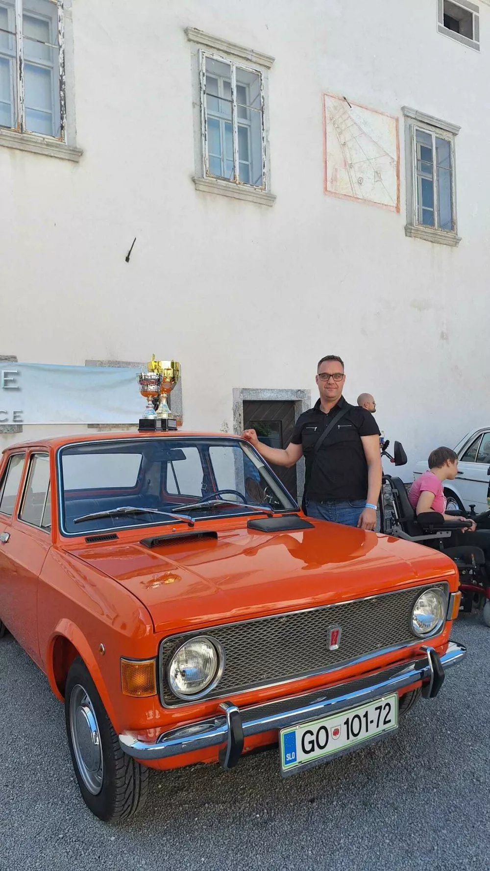 Avtomobilska eleganca s pridihom zgodovine