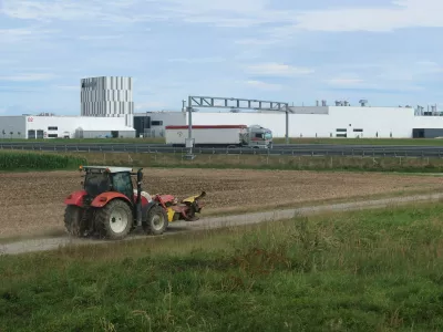 kmetijsko zemljišče, Magna, Hoče, traktor. Foto: Tatjana Pihlar