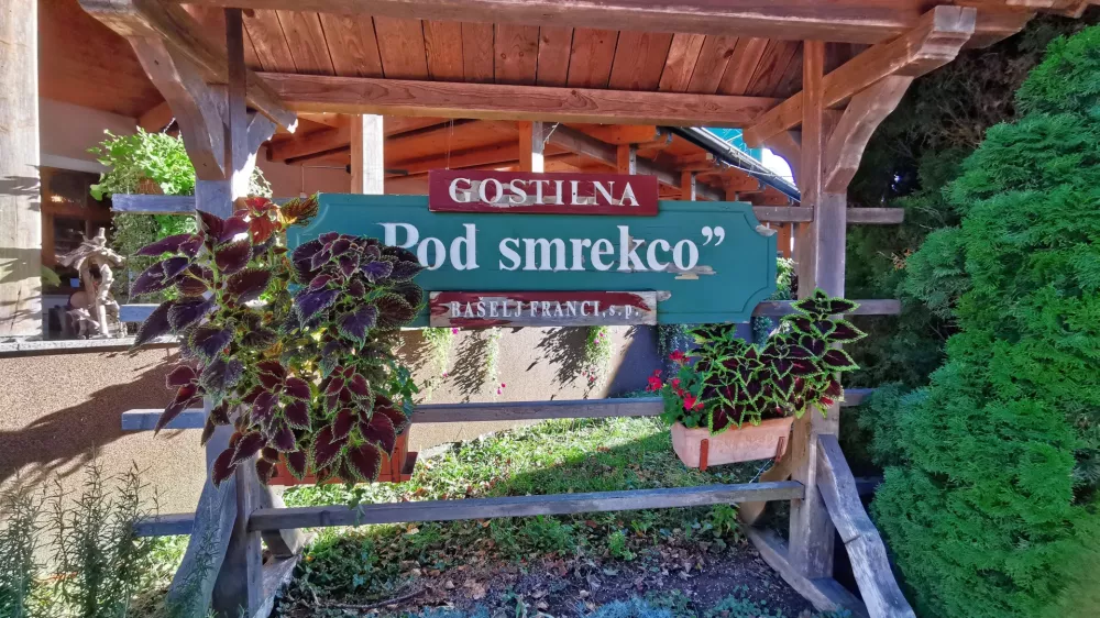 Gostilna Pod smrekco