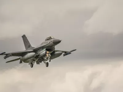 Vojaško letalo. simbolična.