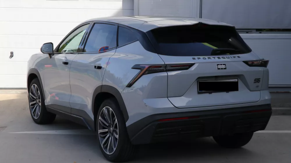 Sportequipe, DR, kitajski avtomobili, ukradeno vozilo, policija