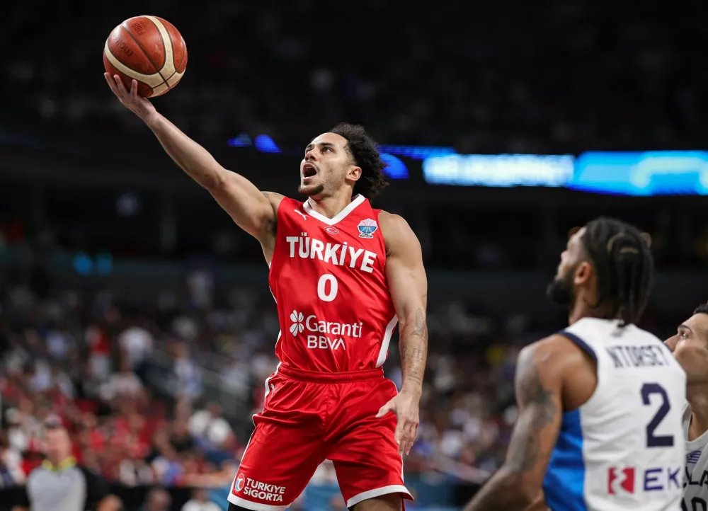 RIGA, LATVIA - SEPTEMBER 12: Shane Larkin of Turkiye during the FIBA EuroBasket 2025 semifinal between Greece and Turkey at Arena Riga on September 12, 2025 in Riga, Latvia. (Photo by Christina Pahnke - sampics/Corbis via Getty Images) / Foto: Christina Pahnke - Sampics