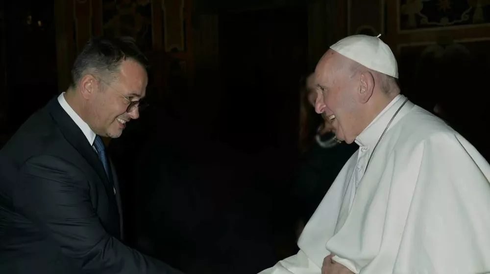 Samir Mane s papežem Frančiškom / Foto: Ig