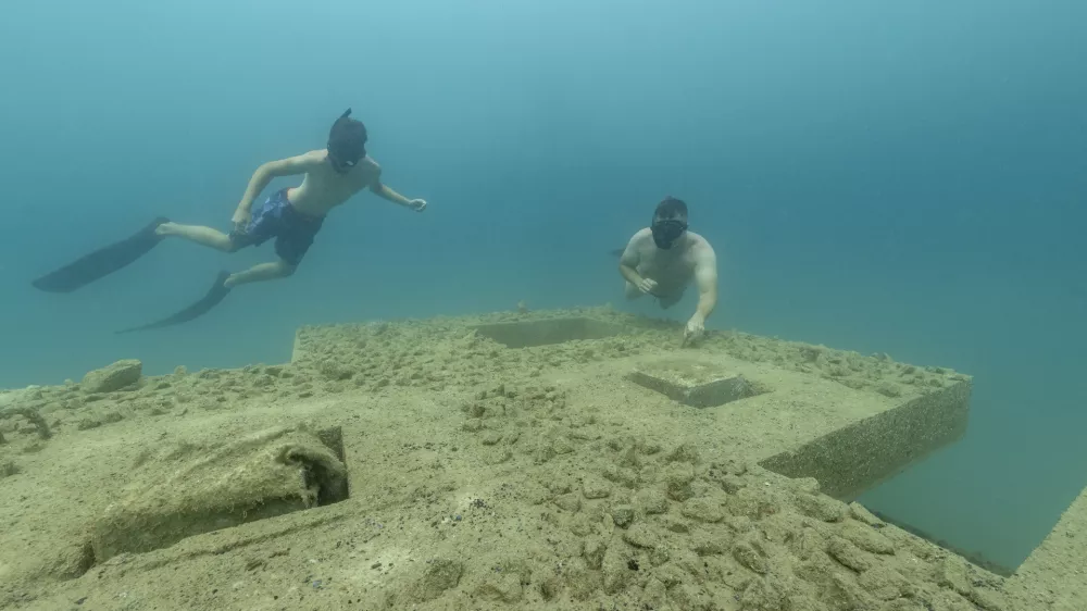 Postavili novo podvodno strukturo