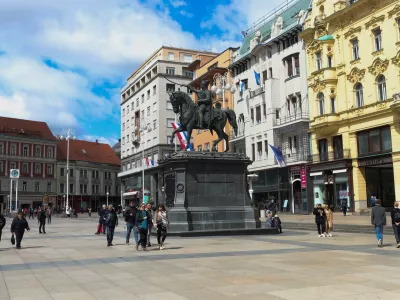 - Trg Bana Jelačiča.- 17.04.2024. - Parlkamentarne volitve na Hrvaškem 2024, ki prvič potekajo sredo, ki je zaradi volitev dela prost dan.//FOTO: Bojan Velikonja