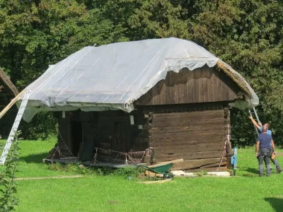 Začetek obnove kašče