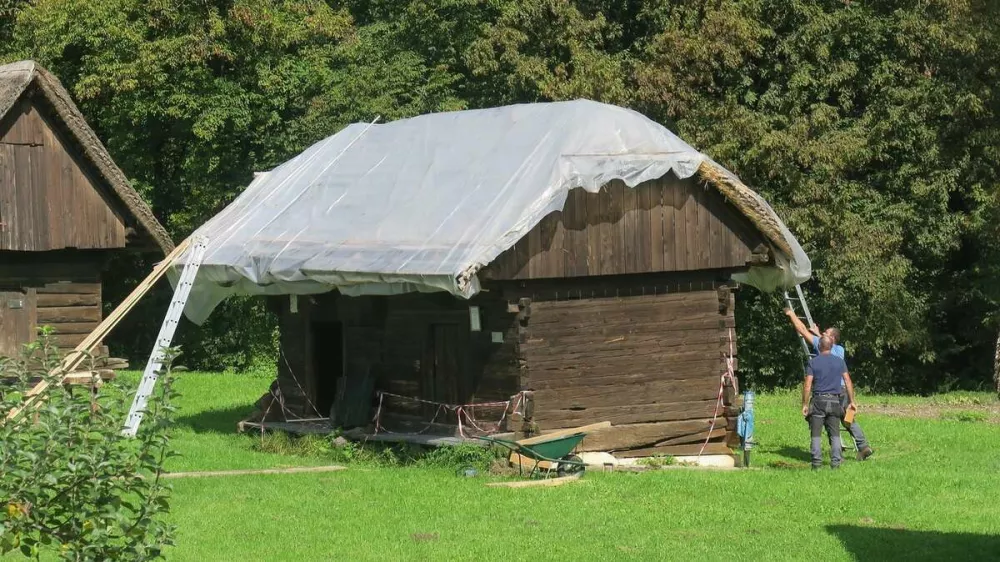 Začetek obnove kašče