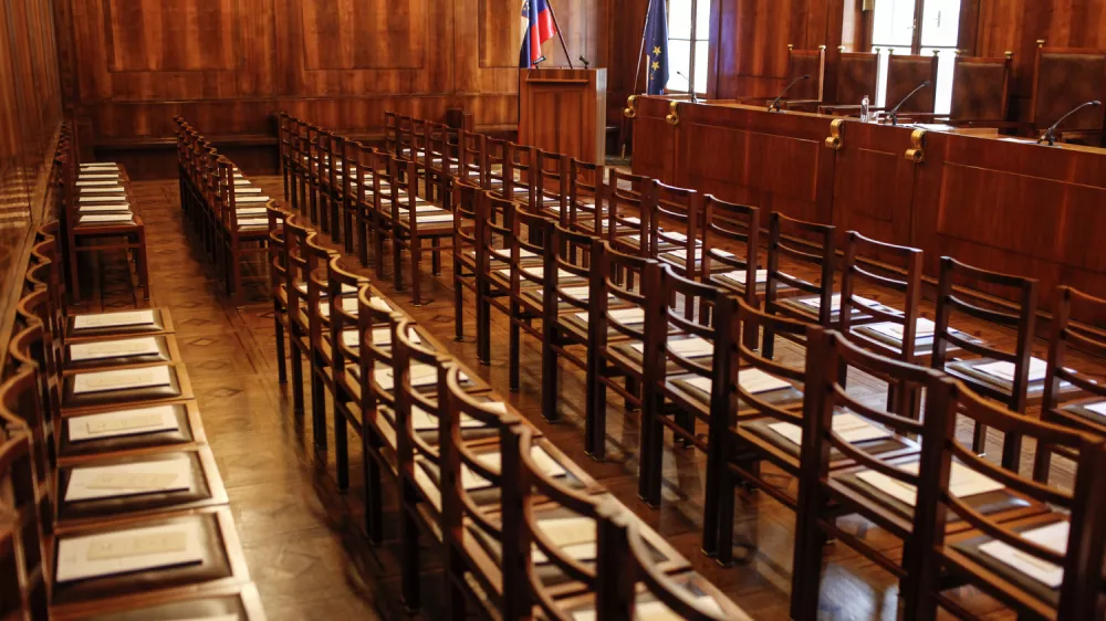 razpravna dvorana- Ustavno sodišče Republike Slovenije, Beethovnova ulica 10     //FOTO: Jaka Gasar