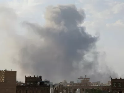 Smoke rises from the sites of Israeli airstrikes in Sanaa, Yemen September 25, 2025. REUTERS/Stringer