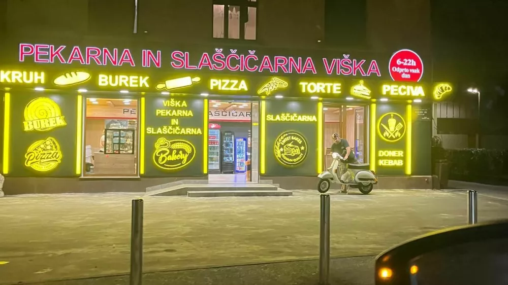 Svetlobno onesnaževanje s strani vi&scaron;ke pekarne. F FB/ČS Rožnik 