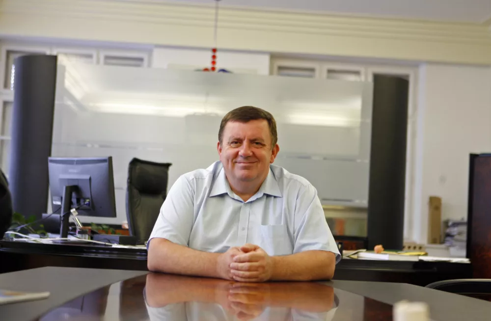 Samo Fakin, generalni direktor ZZZS - Zavod za zdravstveno zavarovanje Slovenije/FOTO: Bojan Velikonja OPOMBA: ZA OBJAVO V PRILOGI – DNEVNIKOV OBJEKTIV - INTERVJU 2011