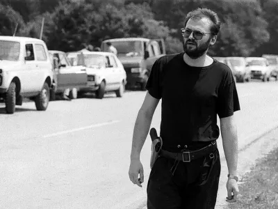 Jelko Kacin na letališču Brnik jun./jul. 91osamosvojitev Slovenije