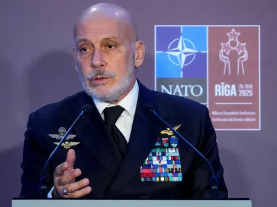 Chair of the NATO Military Committee Admiral Giuseppe Cavo Dragone attends a press conference in Riga, Latvia, September 27, 2025. REUTERS/Ints Kalnins