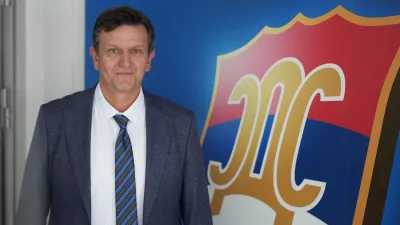 28.09.2025., Banja Luka, Bosna i Hercegovina - Srpska demokratska stranka kandidirala je Branka Blanusu za predsjednika Republike Srpske na prijevremenim izborima 23. studenoga. Odluku je jednoglasno donio Glavni odbor SDS-a na sjednici u Banja Luci. Blanusa je redovni profesor na Elektrotehnickom fakultetu u Banja Luci, bivsi dekan ovog fakulteta i doktor elektrotehnickih nauka. Clan je medjunarodnih strucnih udruzenja IEEE Power Electronics Society, IEEE Industry Applications Society i IEEE Industrial Electronics Society. Photo: Dejan Rakita/PIXSELL