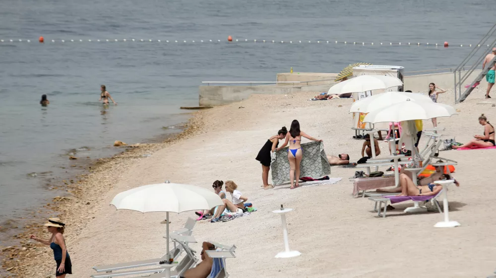 Plaža Banj, Šibenik. Foto: Pixsell