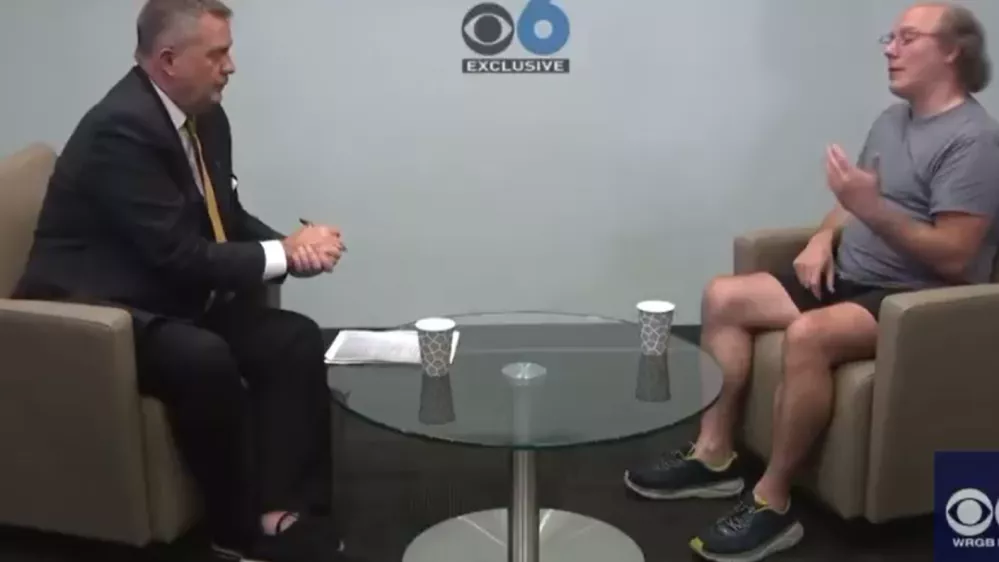 Lorenz Kraus med televizijskim intervjujem. Vir: X, zajem zaslona