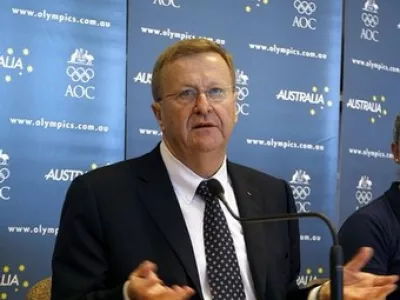 Australia's Olympic chief John Coates speaks during a news conference in Sydney August 8, 2007. Australian athletes have been advised to delay their arrival for the 2008 Olympic Games because of the poor air quality in Beijing, Coates said on Tuesday.   REUTERS/Tim Wimborne  (AUSTRALIA)