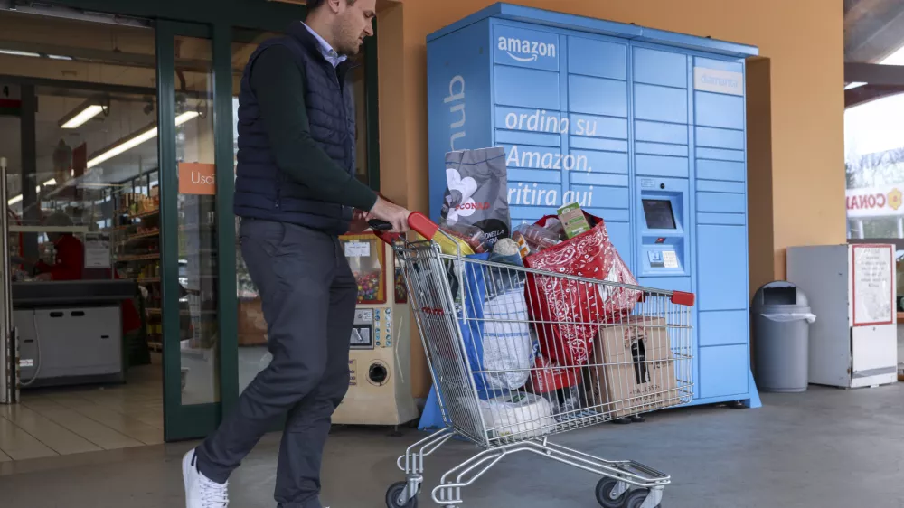Opčine – trgovina Conad - 07.04.2023 – ITALIJA – cenejše nakupovanje hrane čez mejo - //FOTO: Jaka Gasar