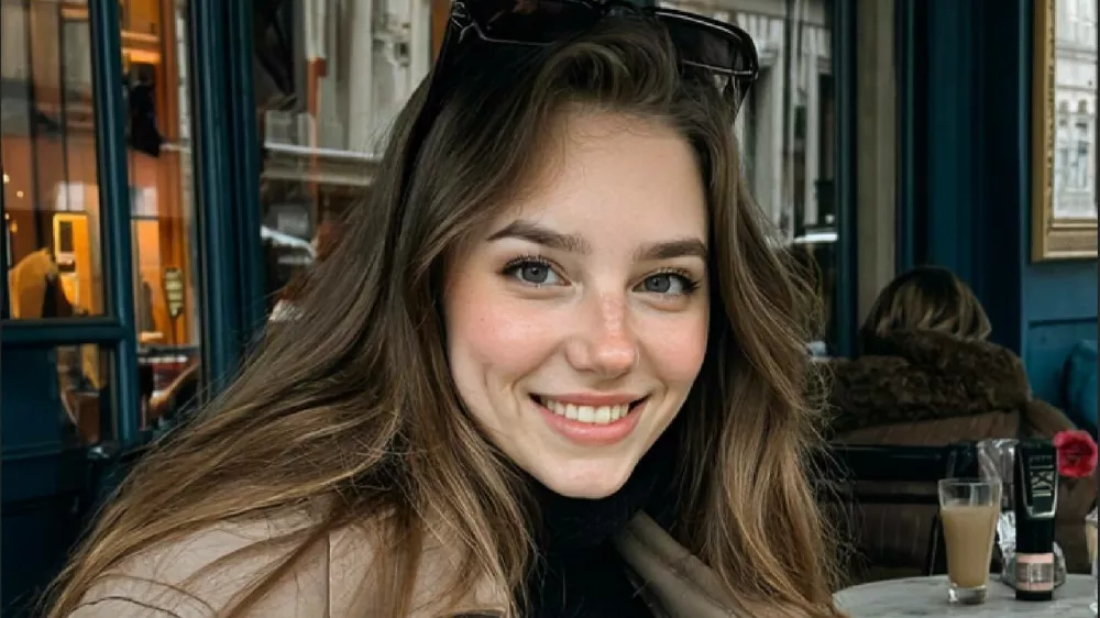 Tilly Norwood ni resnična oseba, ampak jo je ustvarila umetna inteligenca. F instagram