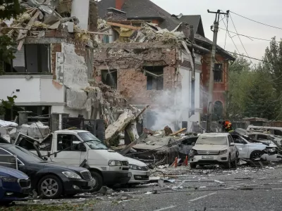FILE PHOTO: A view shows a residential neighbourhood hit during a Russian drone and missile strike, amid Russia's attack on Ukraine, in the outskirts of Kyiv, Ukraine, September 28, 2025. REUTERS/Anatolii Stepanov/File Photo